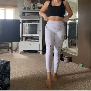 Marble buff bunny leggings